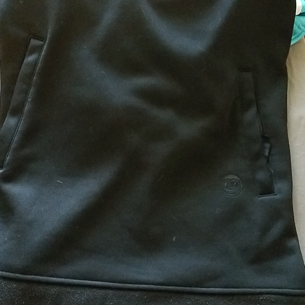 NEFF - Picture 2 of 3